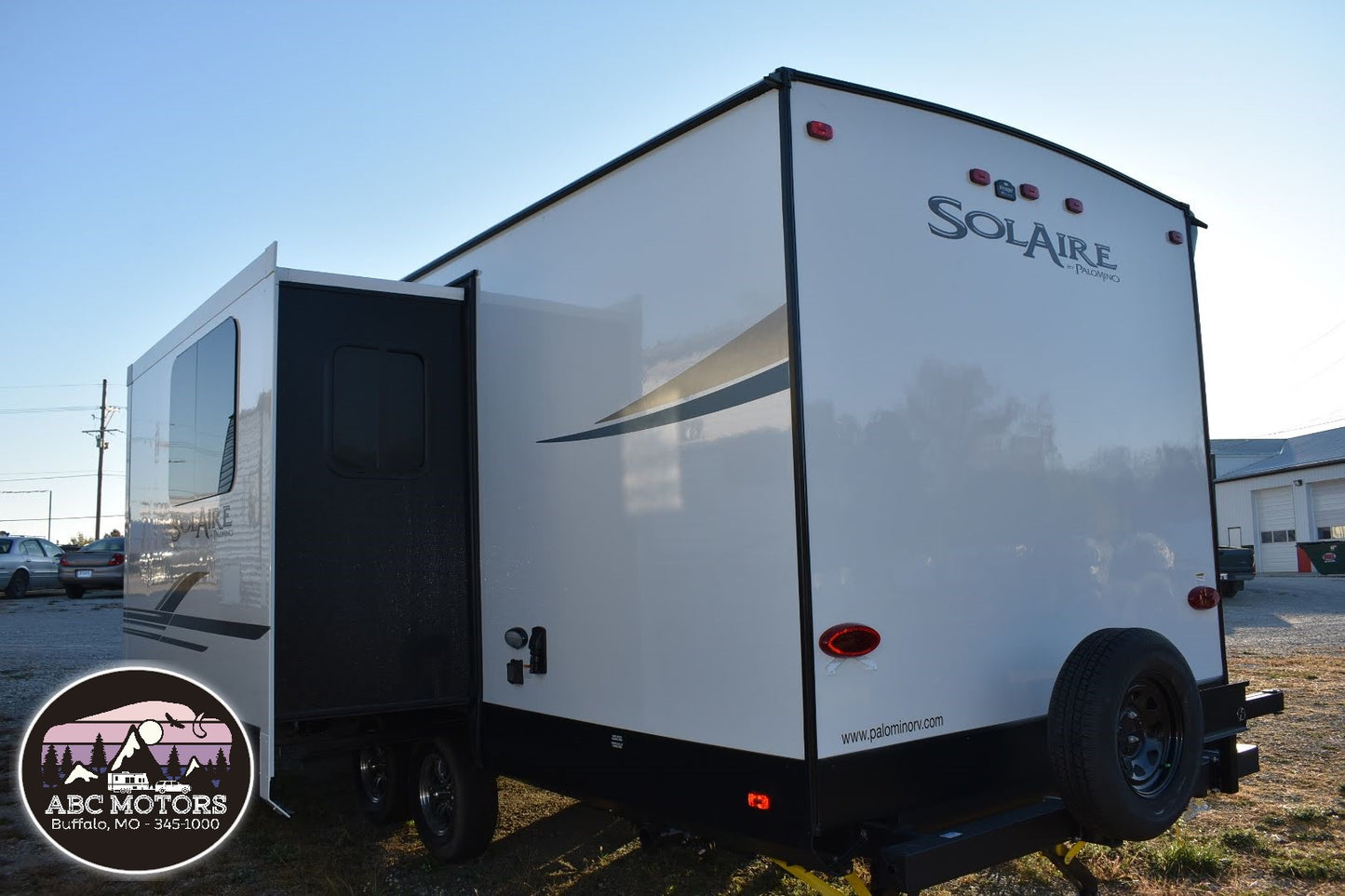 2023 Palomino Solaire 243BHS Travel Trailer - Length 28.11FT